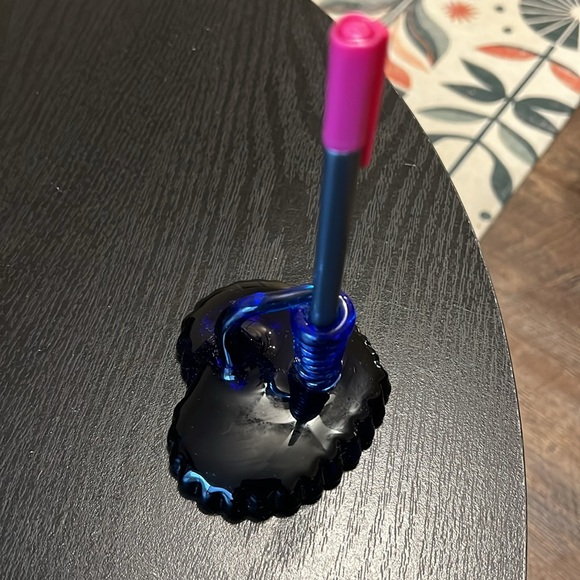 Vintage Art Glass Cobalt Blue Heart Shaped Pen Holder - Picture 6 of 10